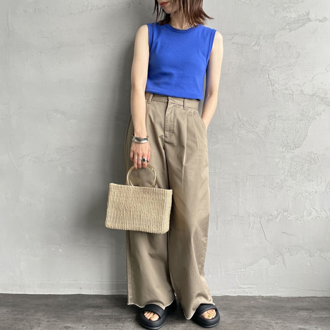 THE SHINZONE [ザ シンゾーン] サーキュラーリブ ノースリーブTシャツ [24MMSCU07] 84 D.BLUE &&モデル身長：158cm 着用サイズ：F0&&