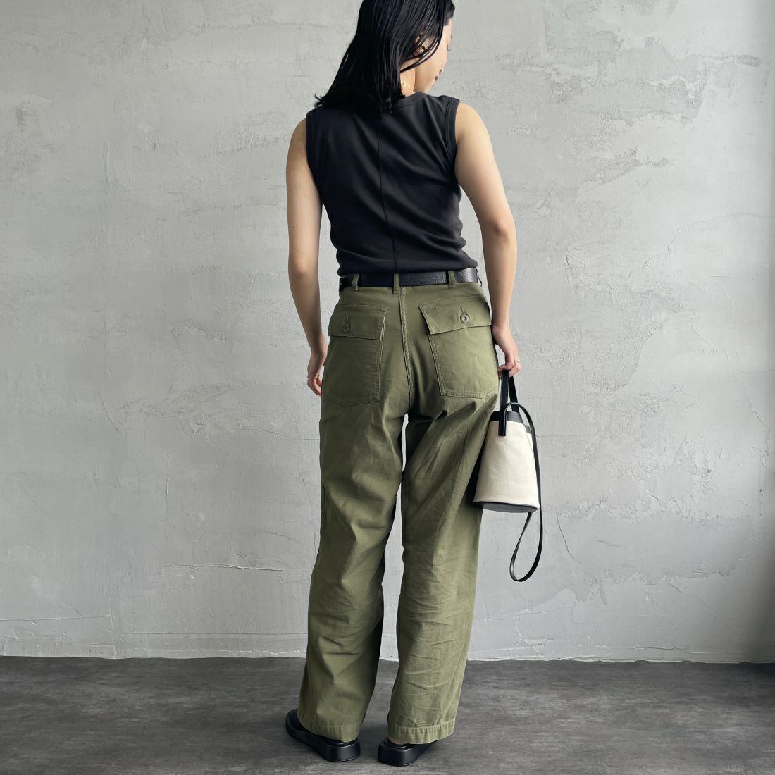 THE SHINZONE [ザ シンゾーン] サーキュラーリブ ノースリーブTシャツ [24MMSCU07] 07 BLACK &&モデル身長：163cm 着用サイズ：F0&&