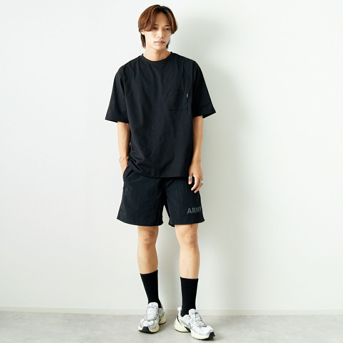 THE NORTH FACE [ザ ノースフェイス] ショートスリーブ エアリーポケットTシャツ [NT12447] K &&モデル身長：179cm 着用サイズ：L&&