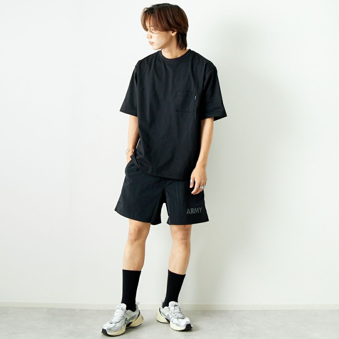 THE NORTH FACE [ザ ノースフェイス] ショートスリーブ エアリーポケットTシャツ [NT12447] K &&モデル身長：179cm 着用サイズ：L&&