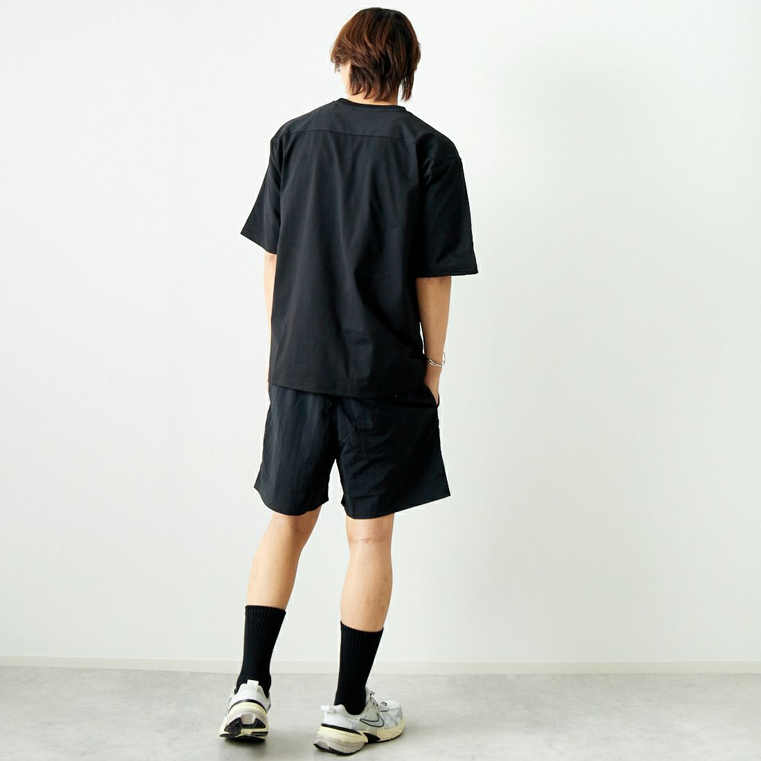THE NORTH FACE [ザ ノースフェイス] ショートスリーブ エアリーポケットTシャツ [NT12447] K &&モデル身長：179cm 着用サイズ：L&&