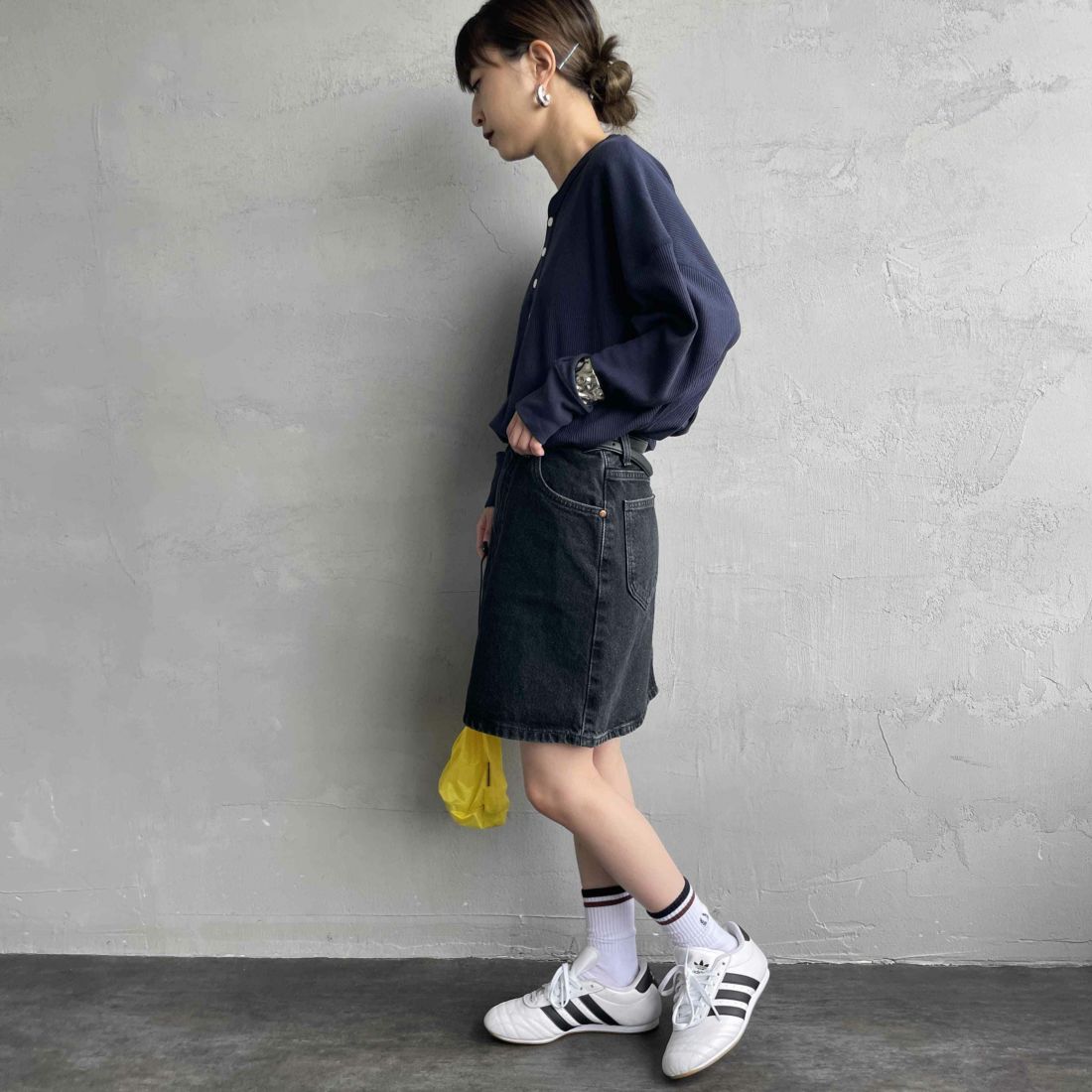 LEE [リー] デニムミニスカート [LL2634] 383 BLACK &&モデル身長：150cm 着用サイズ：S&&
