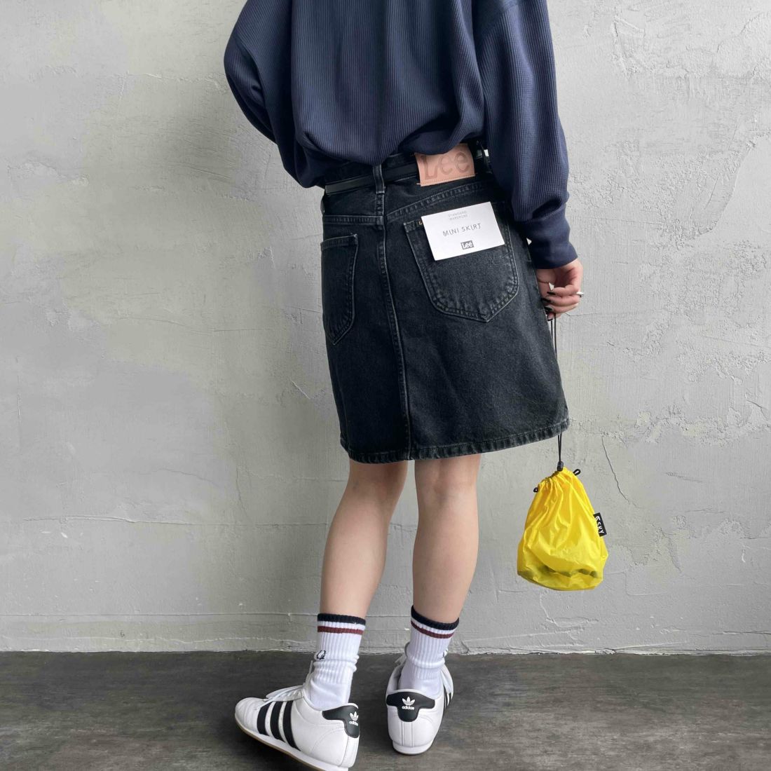 LEE [リー] デニムミニスカート [LL2634] 383 BLACK &&モデル身長：150cm 着用サイズ：S&&