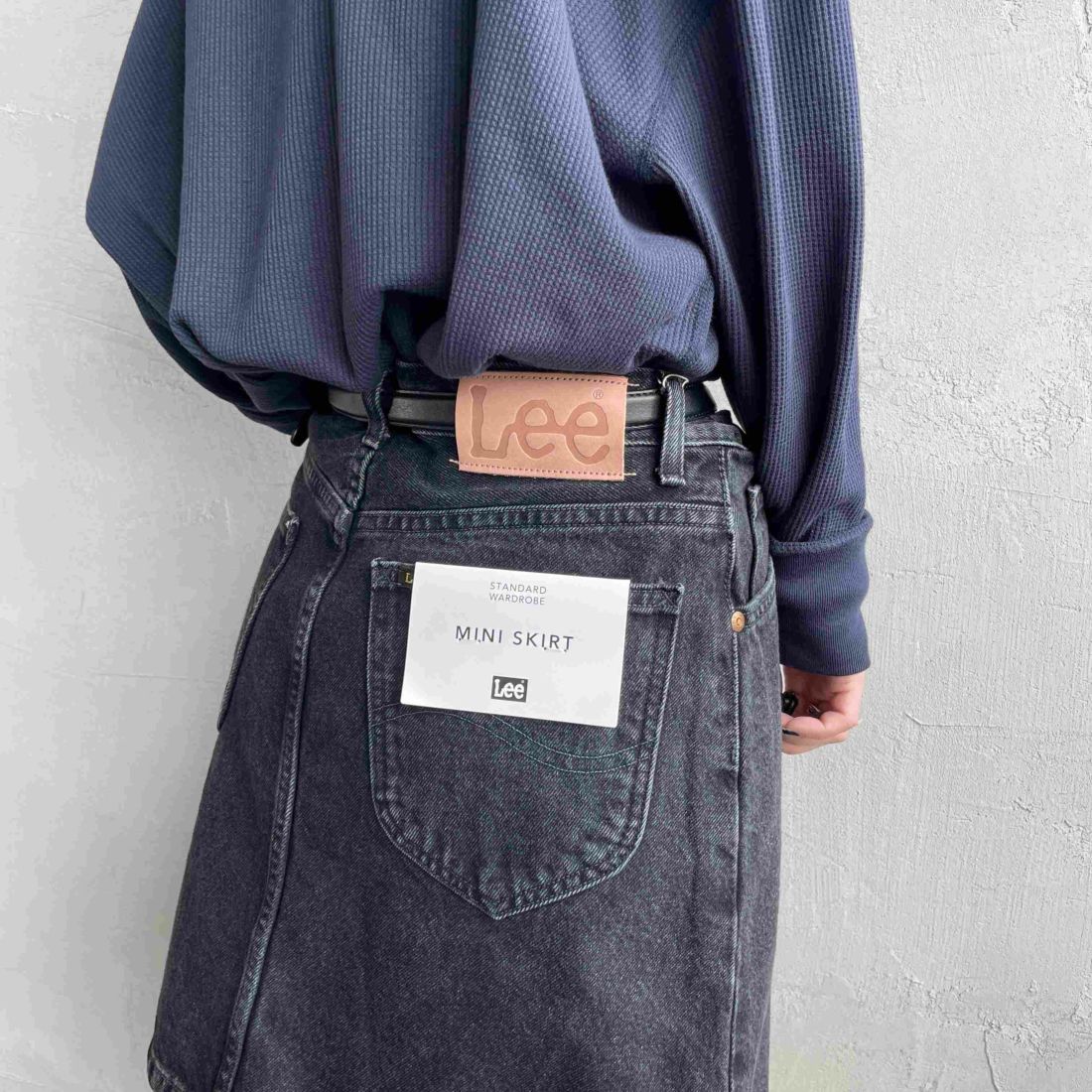 LEE [リー] デニムミニスカート [LL2634] 383 BLACK &&モデル身長：150cm 着用サイズ：S&&