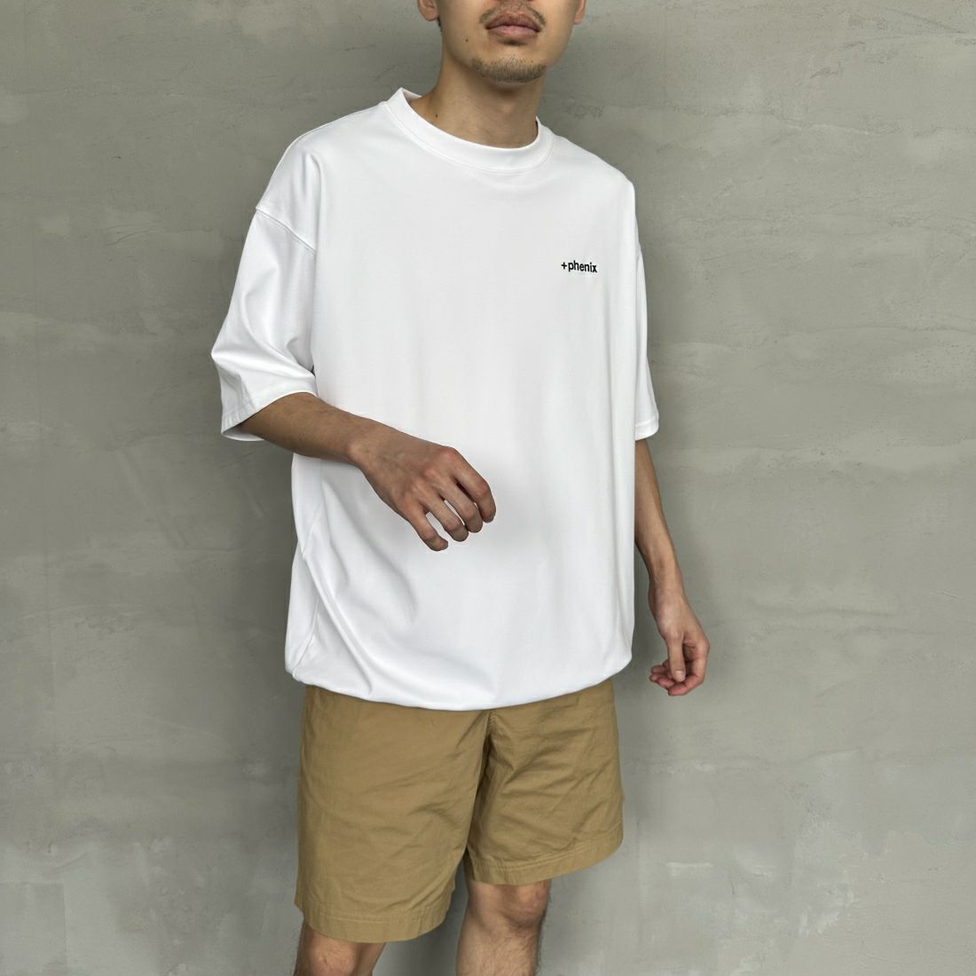+phenix [プラスフェニックス] 別注 ワンポイント刺繍ロゴ ドローコードTシャツ [POT-24006IN-JF] WHITE &&モデル身長：168cm 着用サイズ：M&&