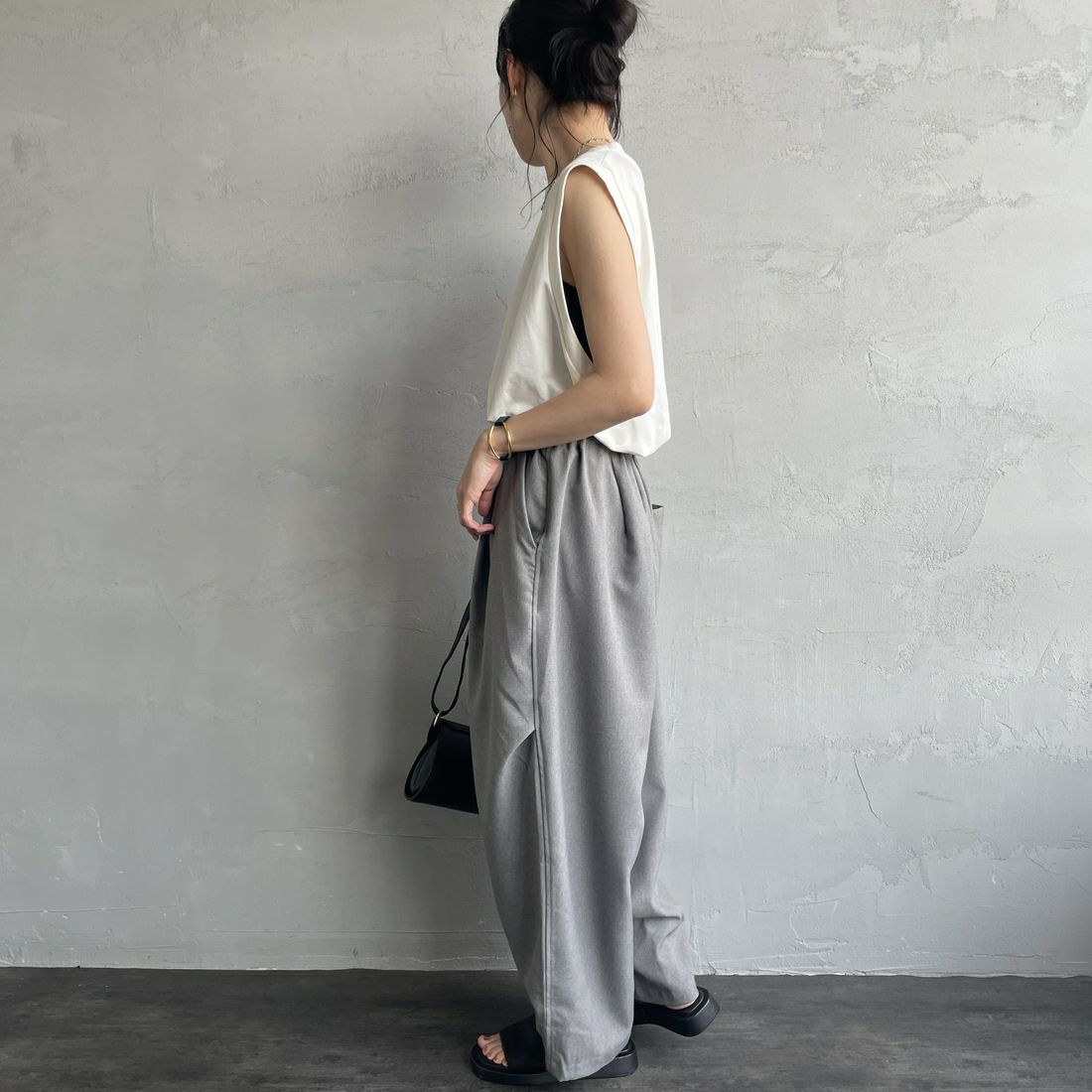 mizuiro ind [ミズイロインド] ワイドカーゴパンツ [1-260016] 91 GRAY &&モデル身長：160cm 着用サイズ：F&&