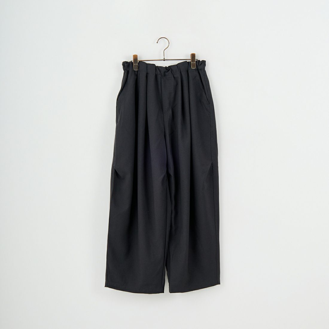 mizuiro ind [ミズイロインド] ワイドカーゴパンツ [1-260016] 91 GRAY &&モデル身長：160cm 着用サイズ：F&&