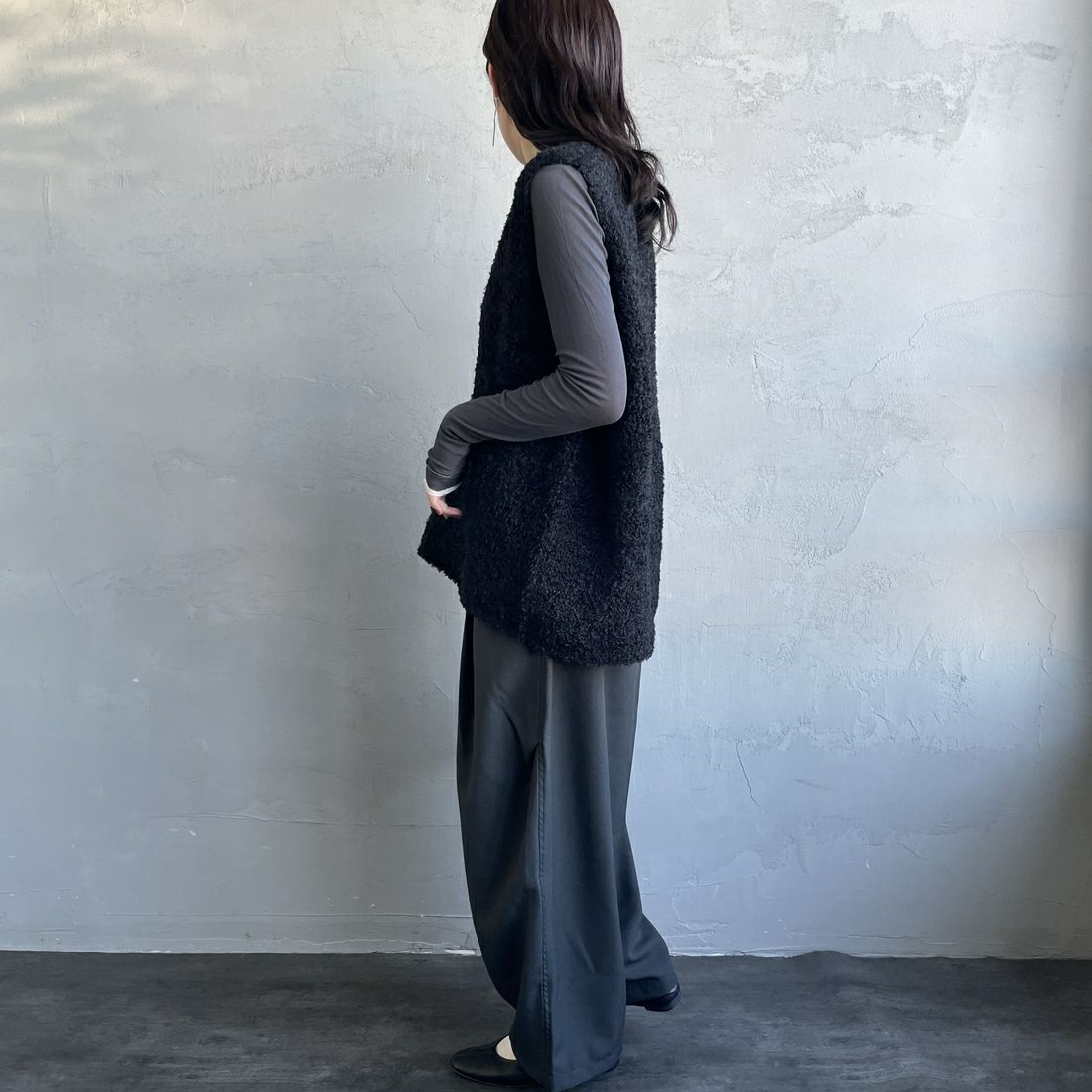 mizuiro ind [ミズイロインド] ワイドカーゴパンツ [1-260016] 93 D.GRAY &&モデル身長：160cm 着用サイズ：F&&