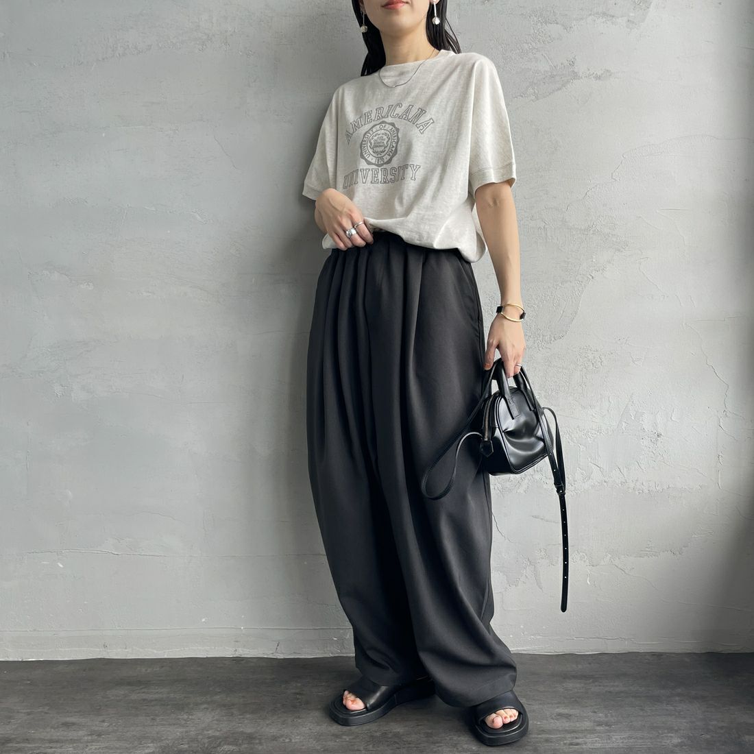 mizuiro ind [ミズイロインド] ワイドカーゴパンツ [1-260016] 93 D.GRAY&&モデル身長：160cm 着用サイズ：F&&