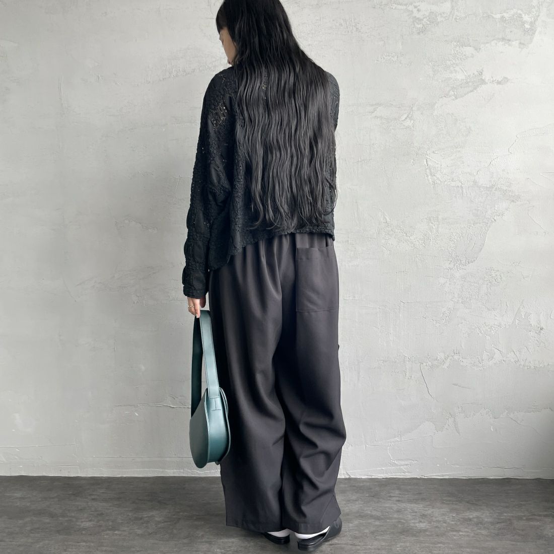 mizuiro ind [ミズイロインド] ワイドカーゴパンツ [1-260016] 99 BLACK&&モデル身長：156cm 着用サイズ：F&&