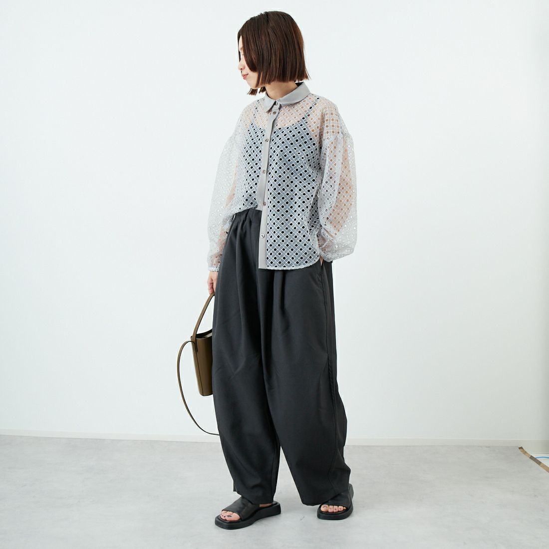 mizuiro ind [ミズイロインド] ワイドカーゴパンツ [1-260016] 99 BLACK&&モデル身長：160cm 着用サイズ：F&&