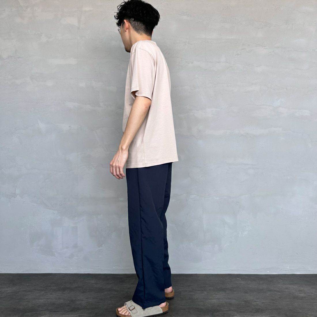 Barbour [バブアー] スモールバブアーロゴTシャツ [241MTSG005] BEIGE &&モデル身長：168cm 着用サイズ：M&&