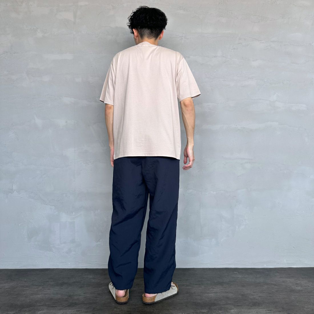 Barbour [バブアー] スモールバブアーロゴTシャツ [241MTSG005] BEIGE &&モデル身長：168cm 着用サイズ：M&&