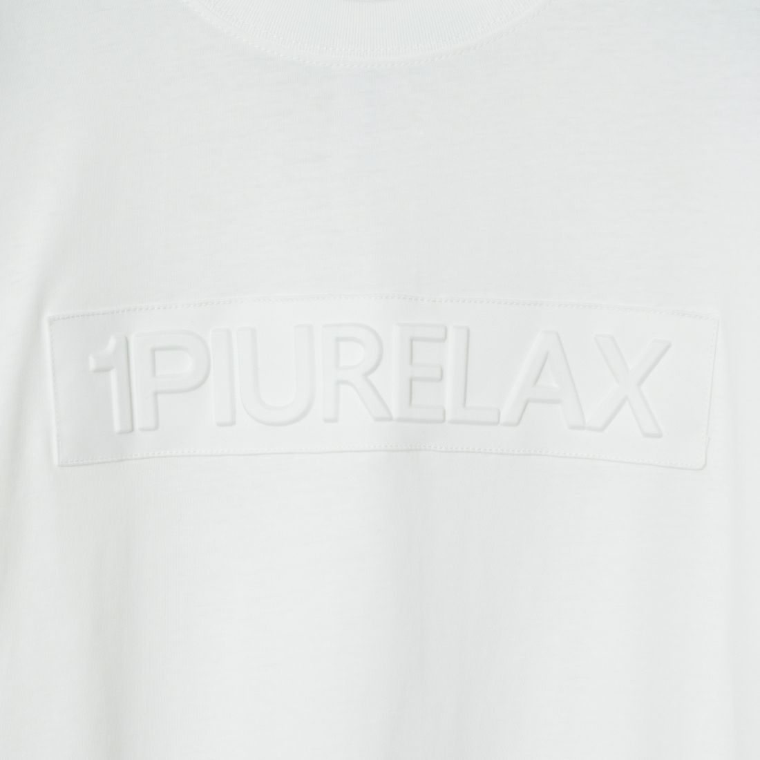 1PIU1UGUALE3 RELAX [ウノ ピゥ ウノ ウグァーレ トレ] 別注 エンボスボックスロゴ ショートスリーブTシャツ [UST-24038IN-JF] WHITE
