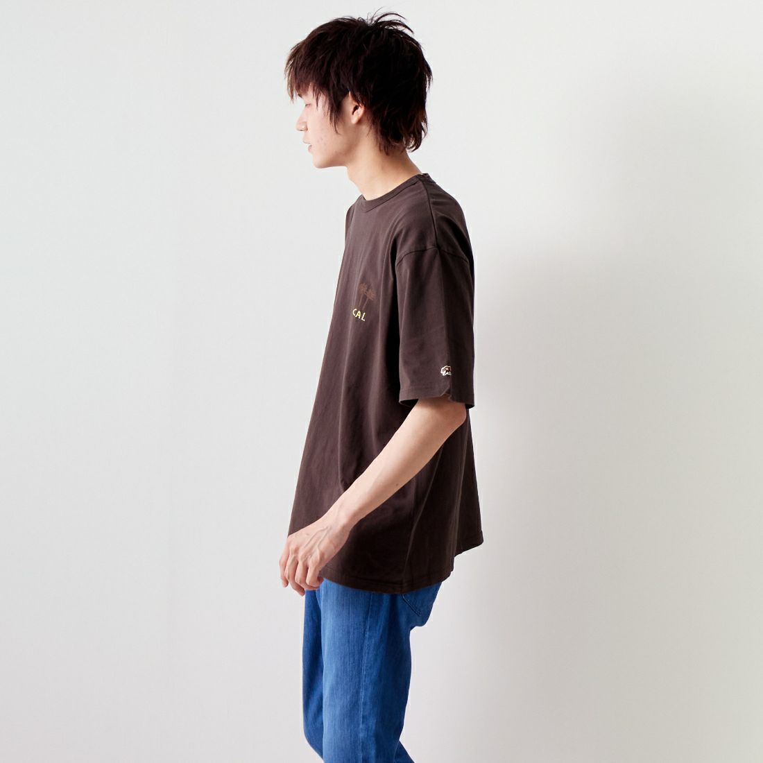 HELLO CALIF [ハローカリフ] 7.1oz天竺プリントTシャツ [HC-242-032] B SUMIKURO &&モデル身長：182cm 着用サイズ：L&&