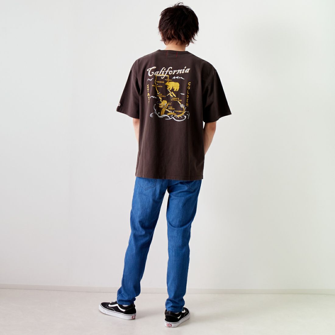HELLO CALIF [ハローカリフ] 7.1oz天竺プリントTシャツ [HC-242-032] B SUMIKURO &&モデル身長：182cm 着用サイズ：L&&