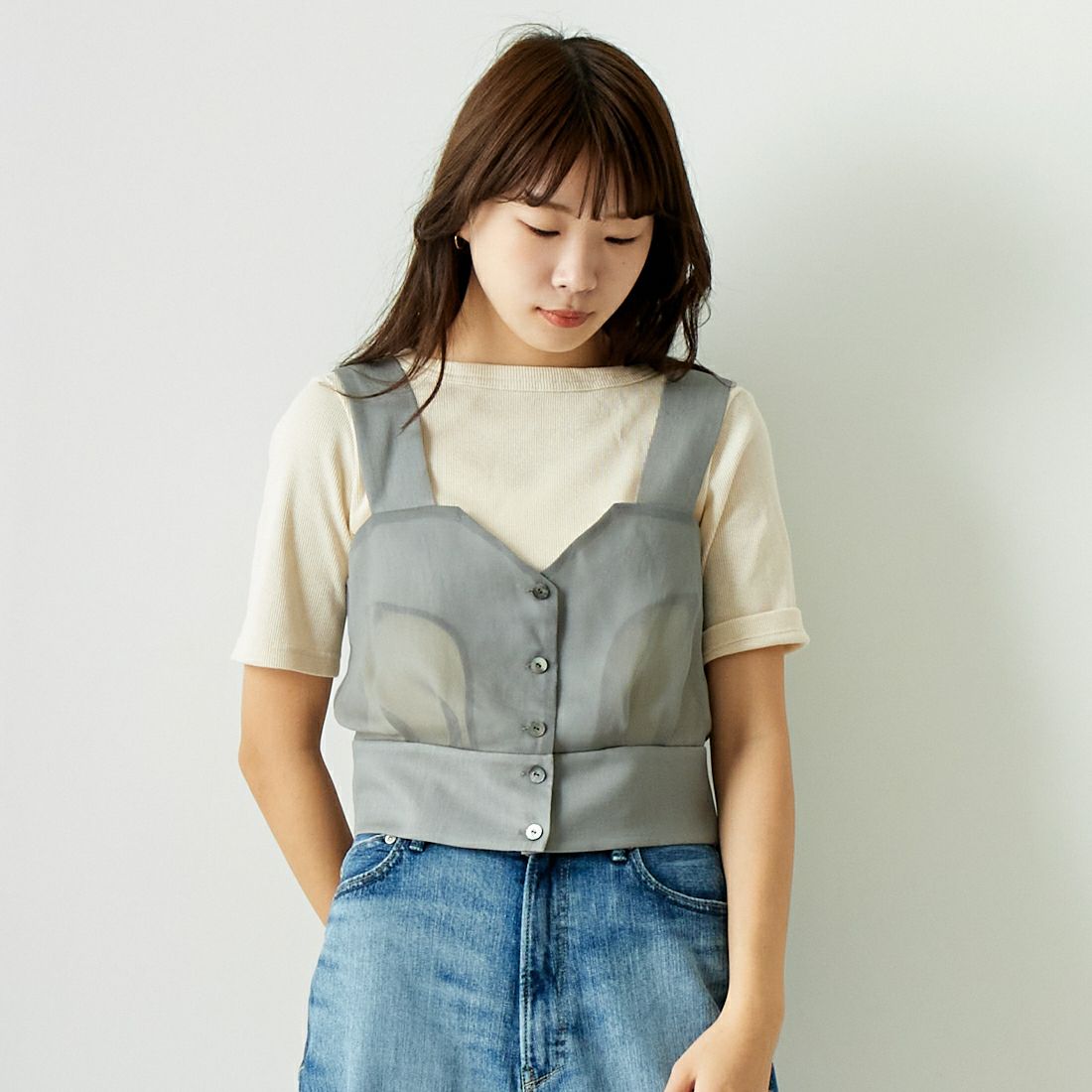A PUPIL [ア ピューピル] ストラップベスト [24SS13] GREY &&モデル身長：167cm 着用サイズ：S&&