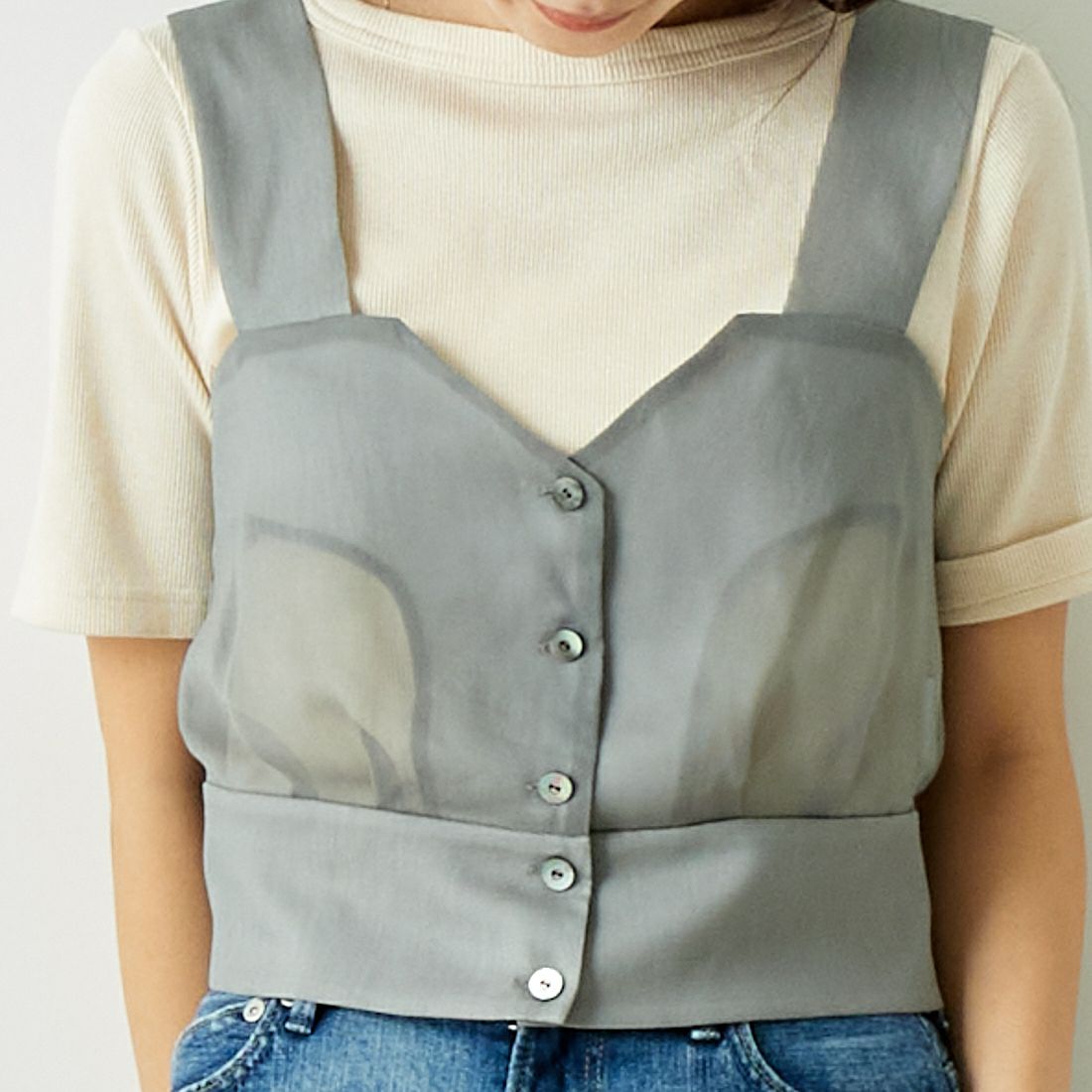 A PUPIL [ア ピューピル] ストラップベスト [24SS13] GREY &&モデル身長：167cm 着用サイズ：S&&
