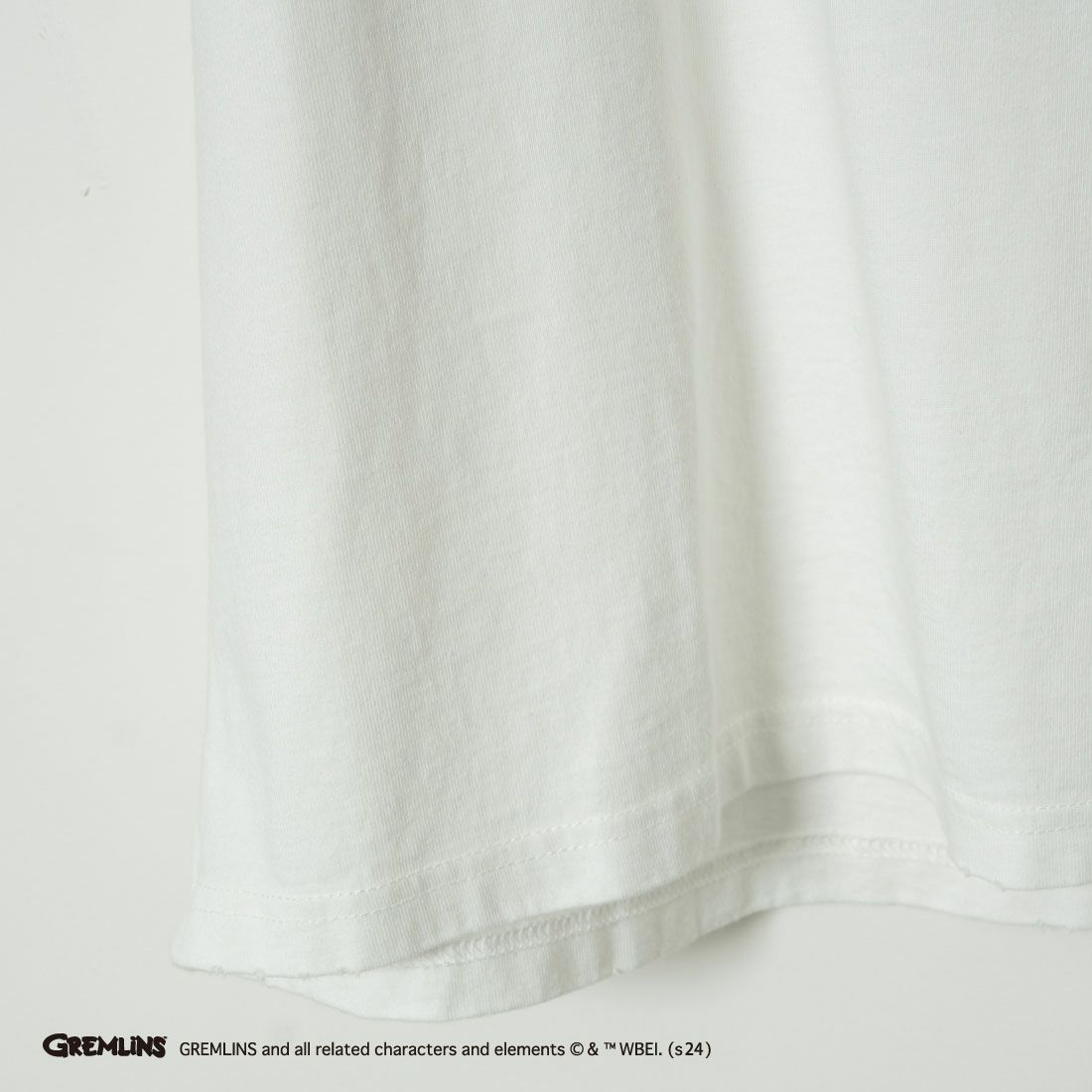 Jeans Factory Clothes [ジーンズファクトリークローズ] GREMLINS ダメージ加工フロッキープリントTシャツ [JFC-242-040] WHITE