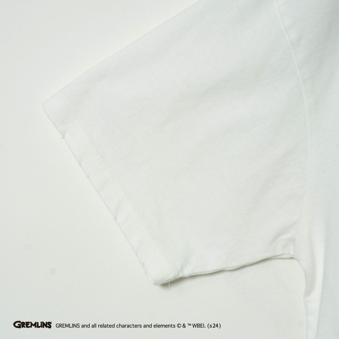 Jeans Factory Clothes [ジーンズファクトリークローズ] GREMLINS ダメージ加工フロッキープリントTシャツ [JFC-242-040] WHITE