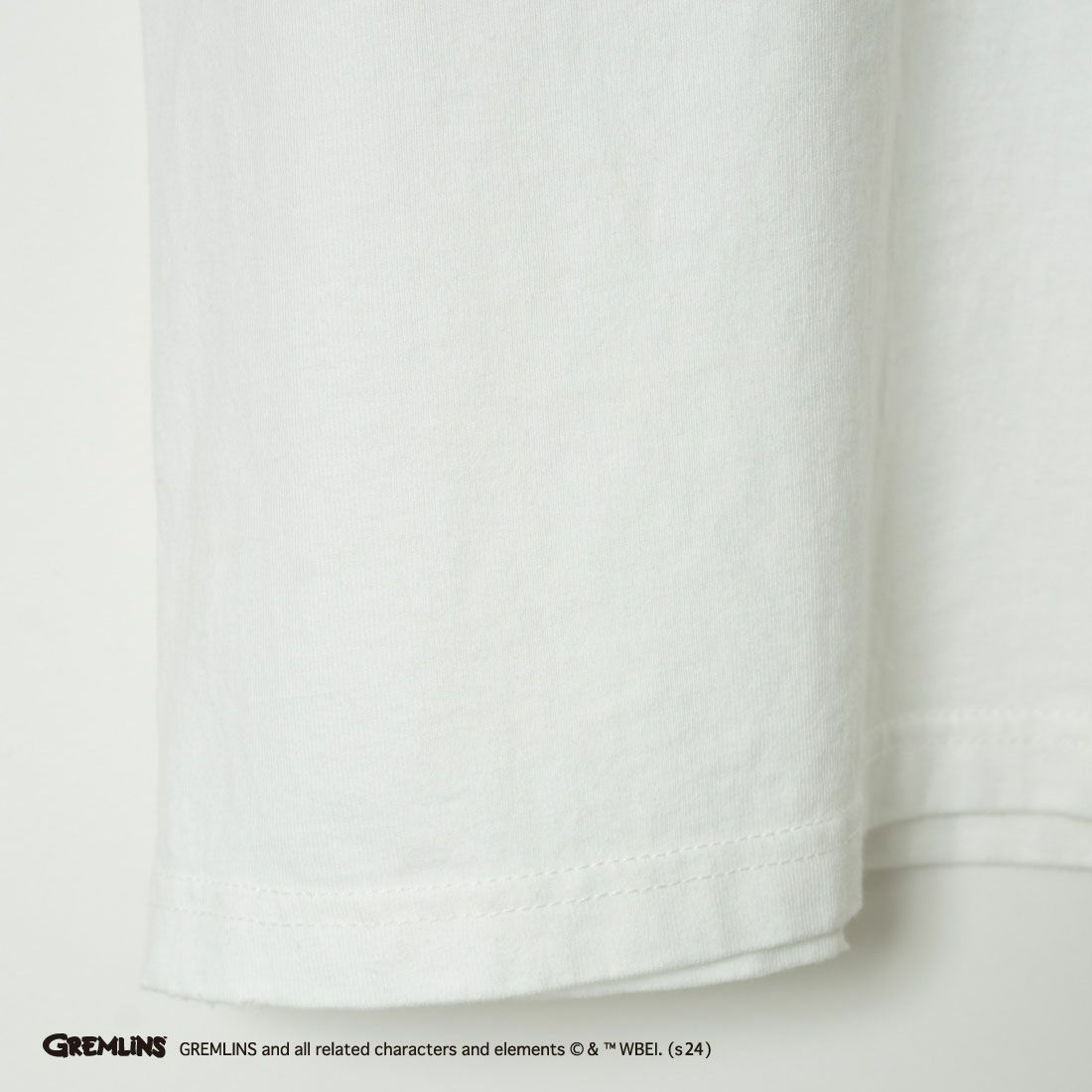 Jeans Factory Clothes [ジーンズファクトリークローズ] GREMLINS ダメージ加工フロッキープリントTシャツ [JFC-242-040] WHITE