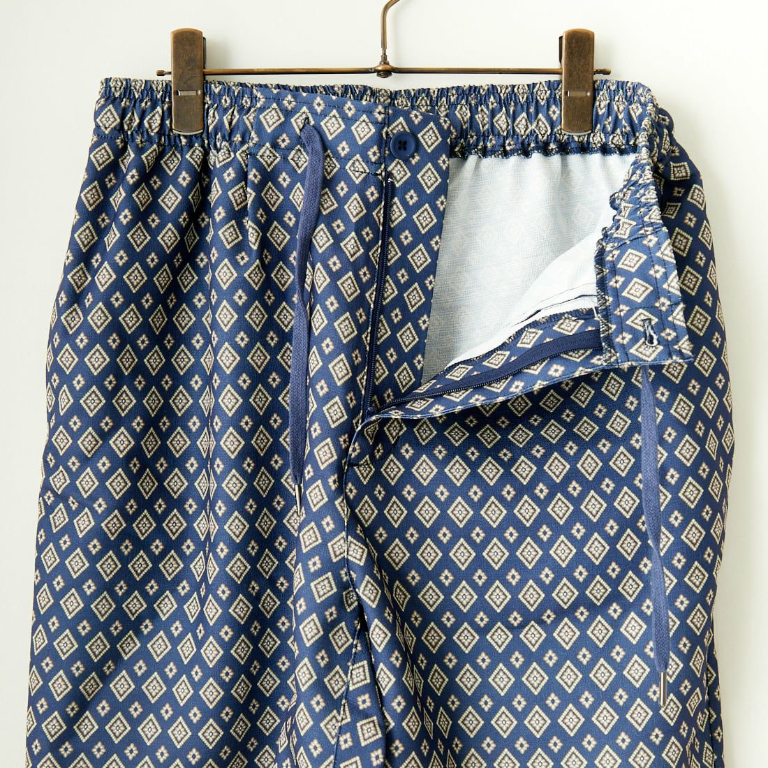 JE MORGAN [ジェイイーモーガン] 別注 総柄プリントショートパンツ [JE133-244-JF] NAVY