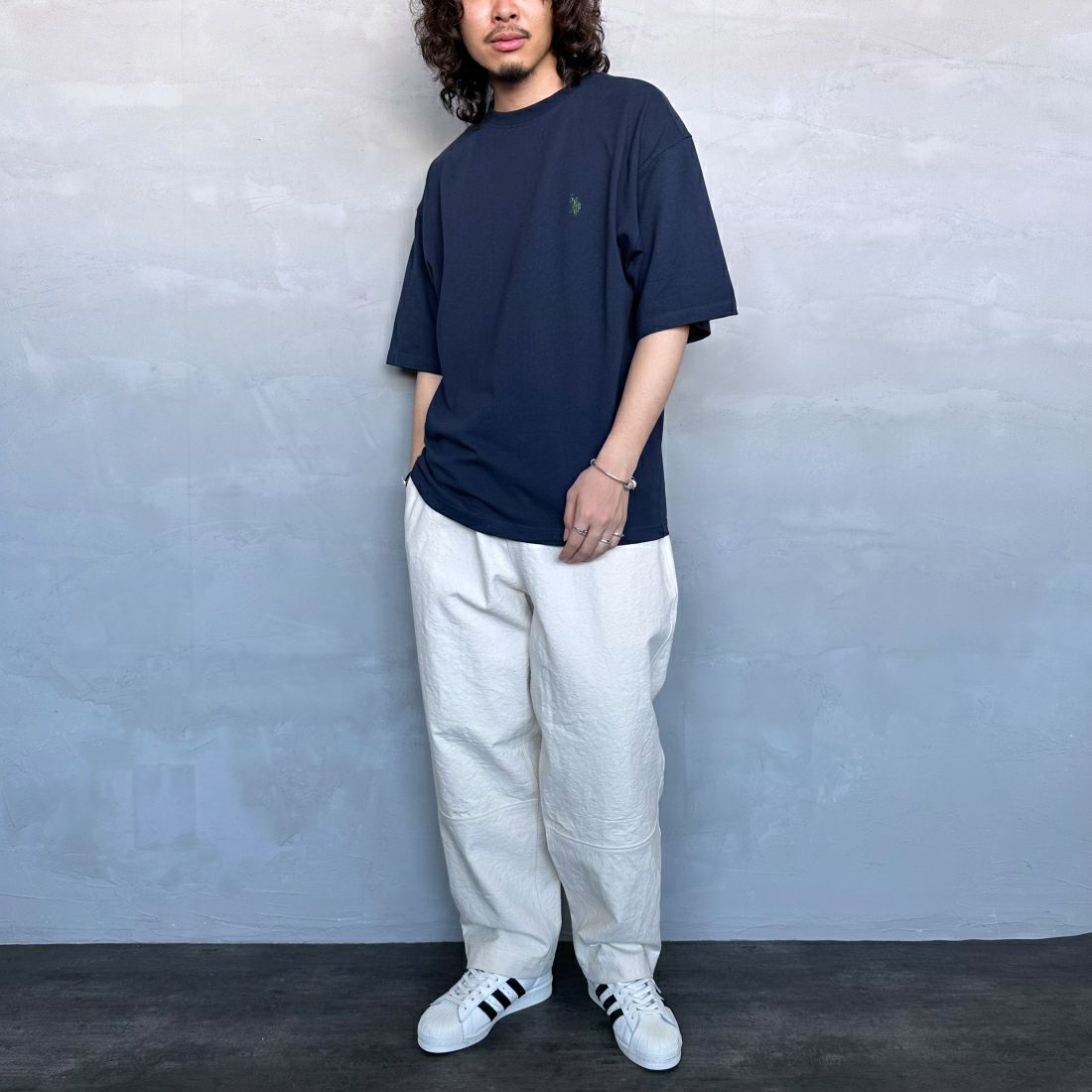 U.S.POLO ASSN. [ユーエスポロアッスン] 別注 ワンポイントロゴ刺繍 ショートスリーブTシャツ [PLM42216IN-JF] ﾈｲﾋﾞｰ &&モデル身長：173cm 着用サイズ：L&&