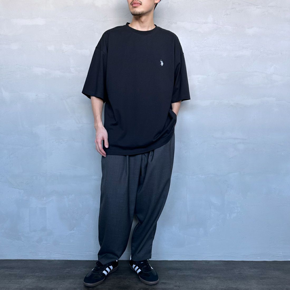 U.S.POLO ASSN. [ユーエスポロアッスン] 別注 ワンポイントロゴ刺繍 ショートスリーブTシャツ [PLM42216IN-JF] ﾌﾞﾗｯｸ &&モデル身長：168cm 着用サイズ：XL&&