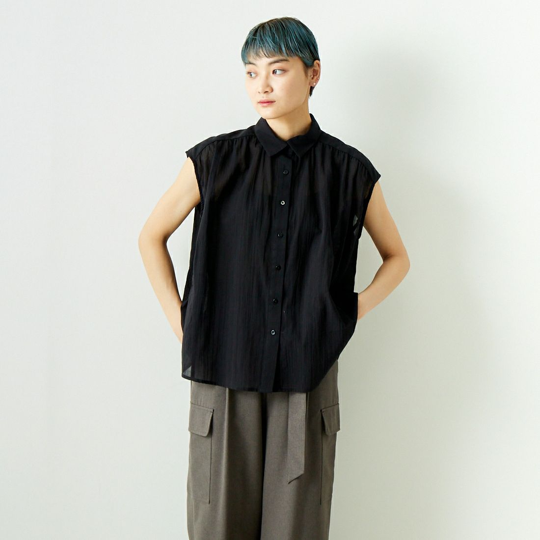 700 BLACK&&モデル身長：160cm 着用サイズ：1&&
