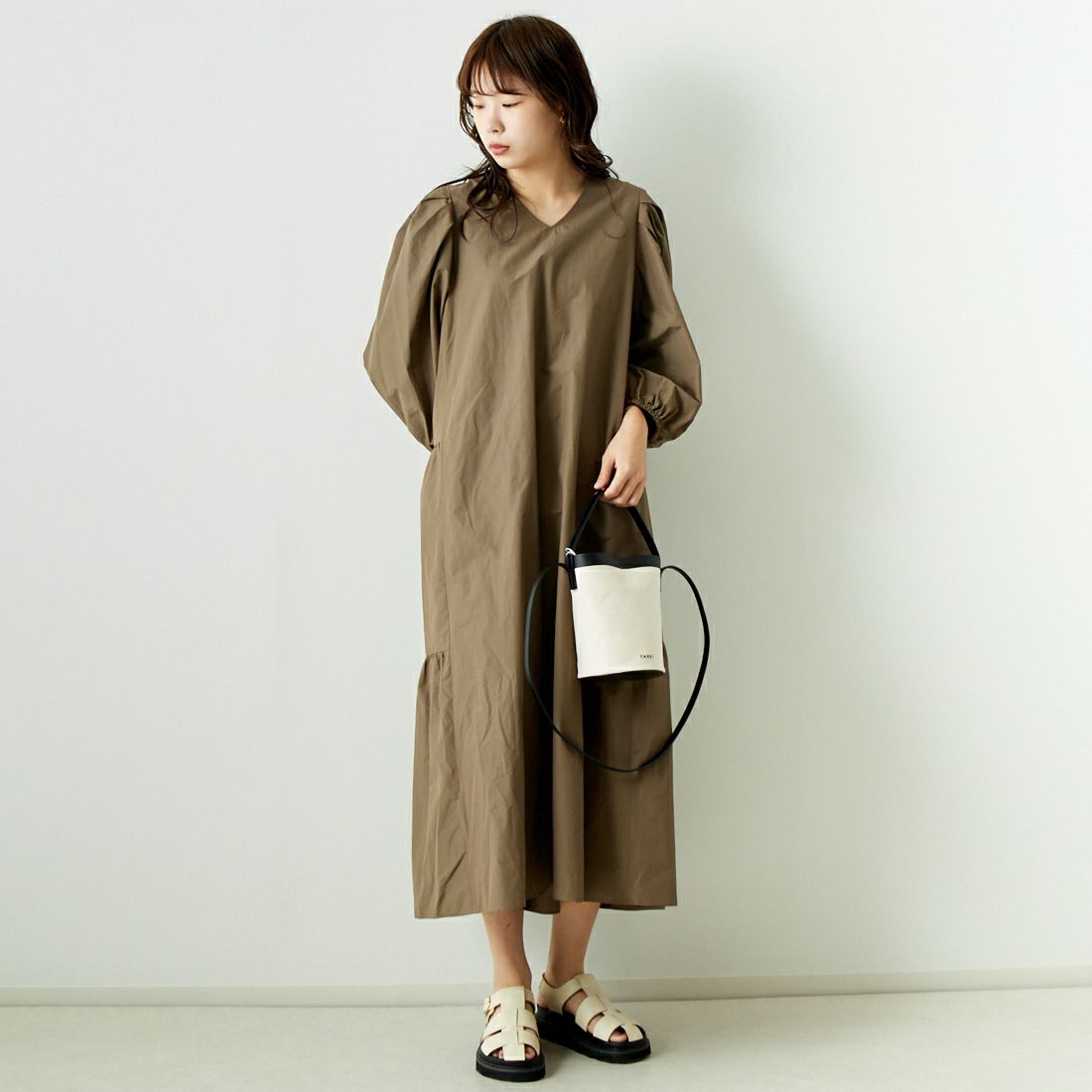 30 KHAKI&&モデル身長：167cm 着用サイズ：36&&