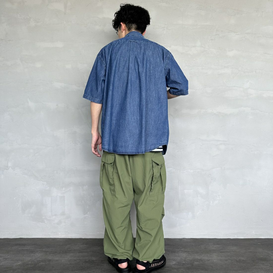 Fanatics [ファナティクス] 別注 ワンポイント刺繍ロゴ ボタンダウンシャツ [ML2124SS2-JF] DENIM/LA &&モデル身長：168cm 着用サイズ：L&&