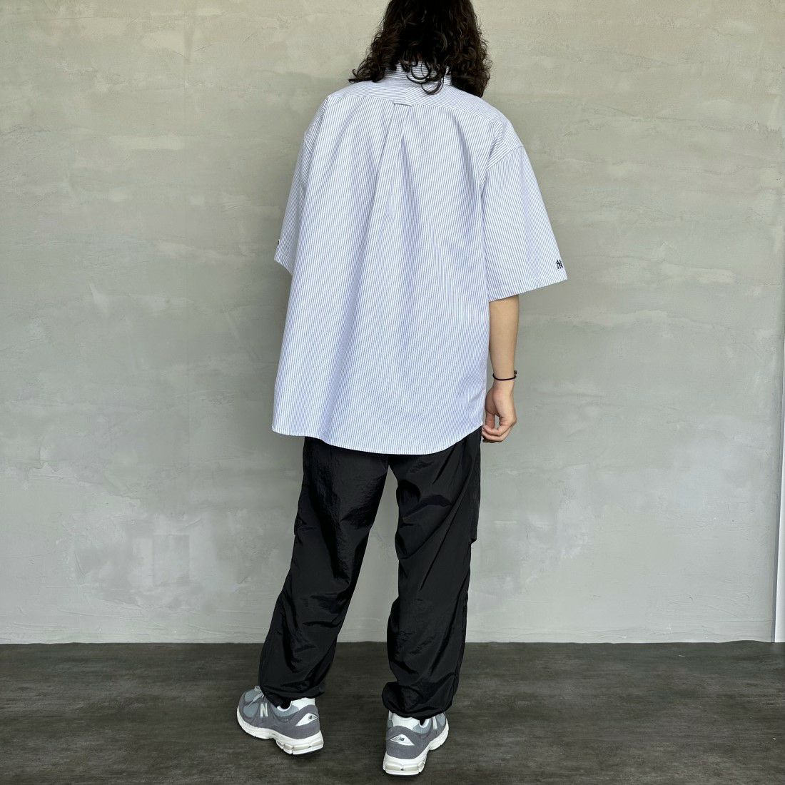 Fanatics [ファナティクス] 別注 ワンポイント刺繍ロゴ ボタンダウンシャツ [ML2124SS2-JF] NVY ST/NY &&モデル身長：173cm 着用サイズ：XL&&