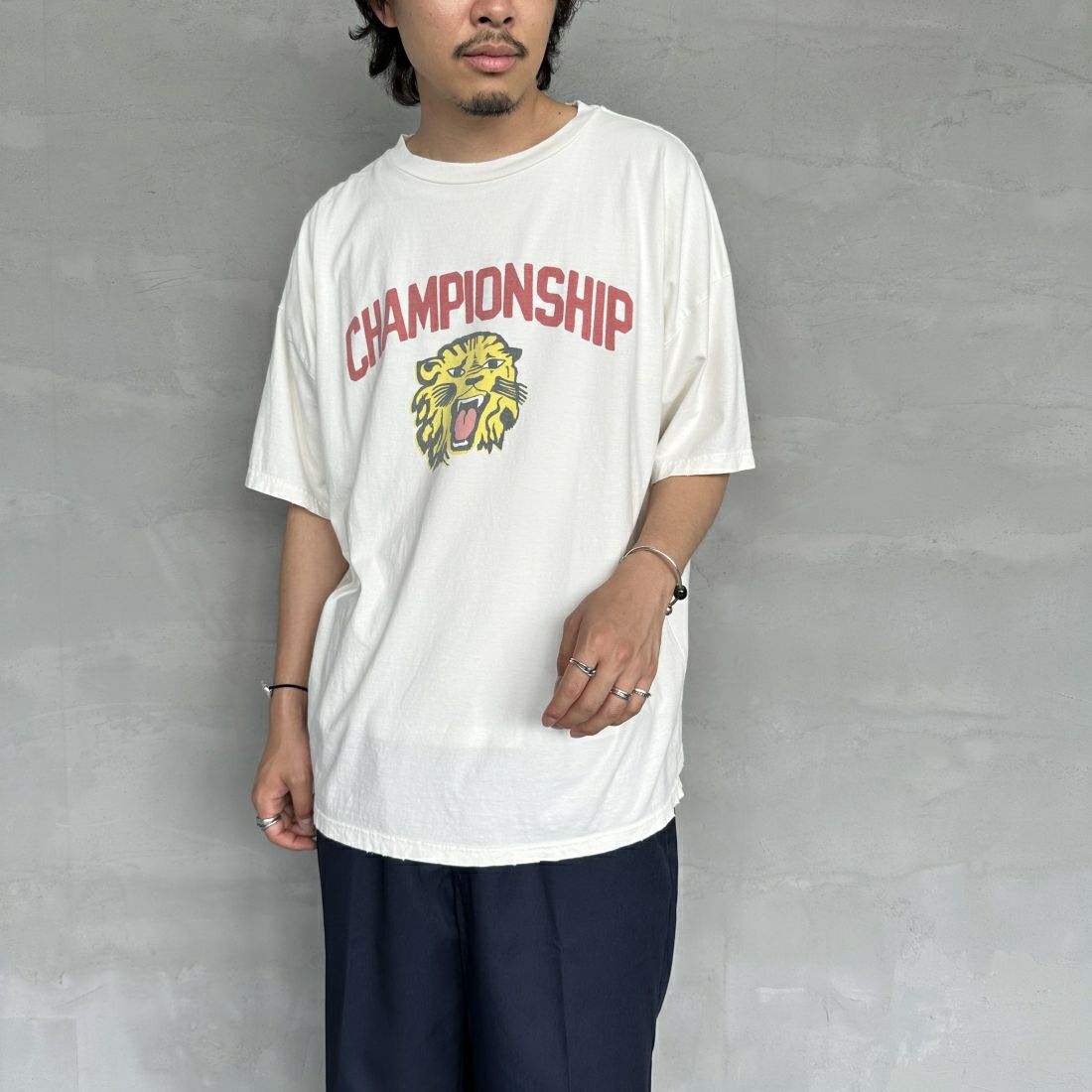 REMI RELIEF [レミレリーフ] 別注 ビッグプリントTシャツ CHAMPIONSHIP [RN26349322-JF]