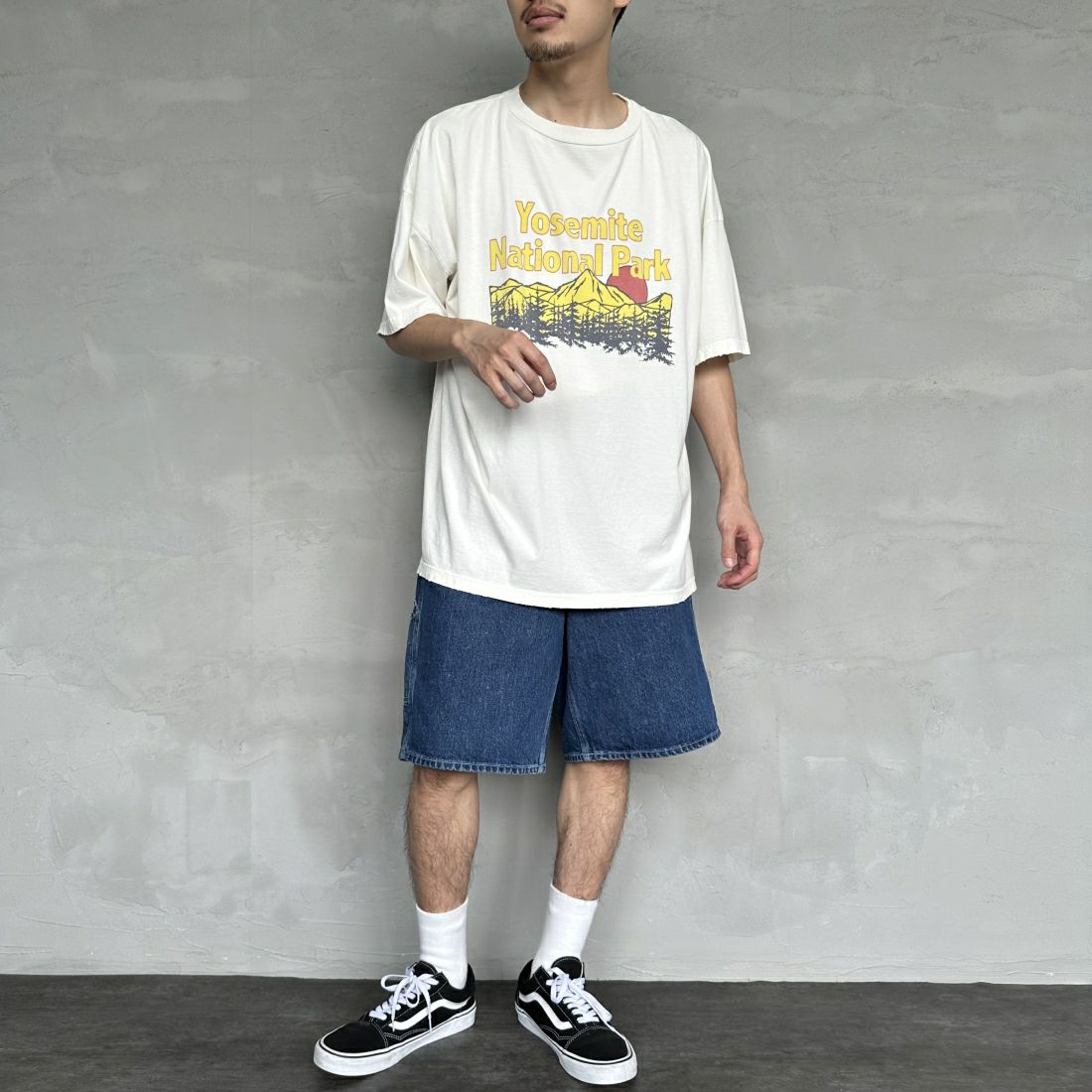 REMI RELIEF [レミレリーフ] 別注 ビッグプリントTシャツ YOSEMITE [RN26349317-JF] OFF WHITE &&モデル身長：168cm 着用サイズ：M&&