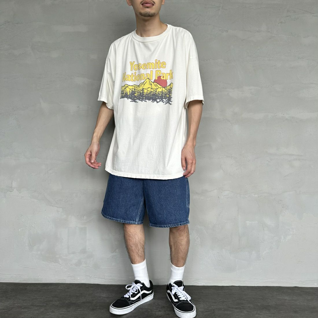 REMI RELIEF [レミレリーフ] 別注 ビッグプリントTシャツ YOSEMITE [RN26349317-JF] OFF WHITE &&モデル身長：168cm 着用サイズ：M&&