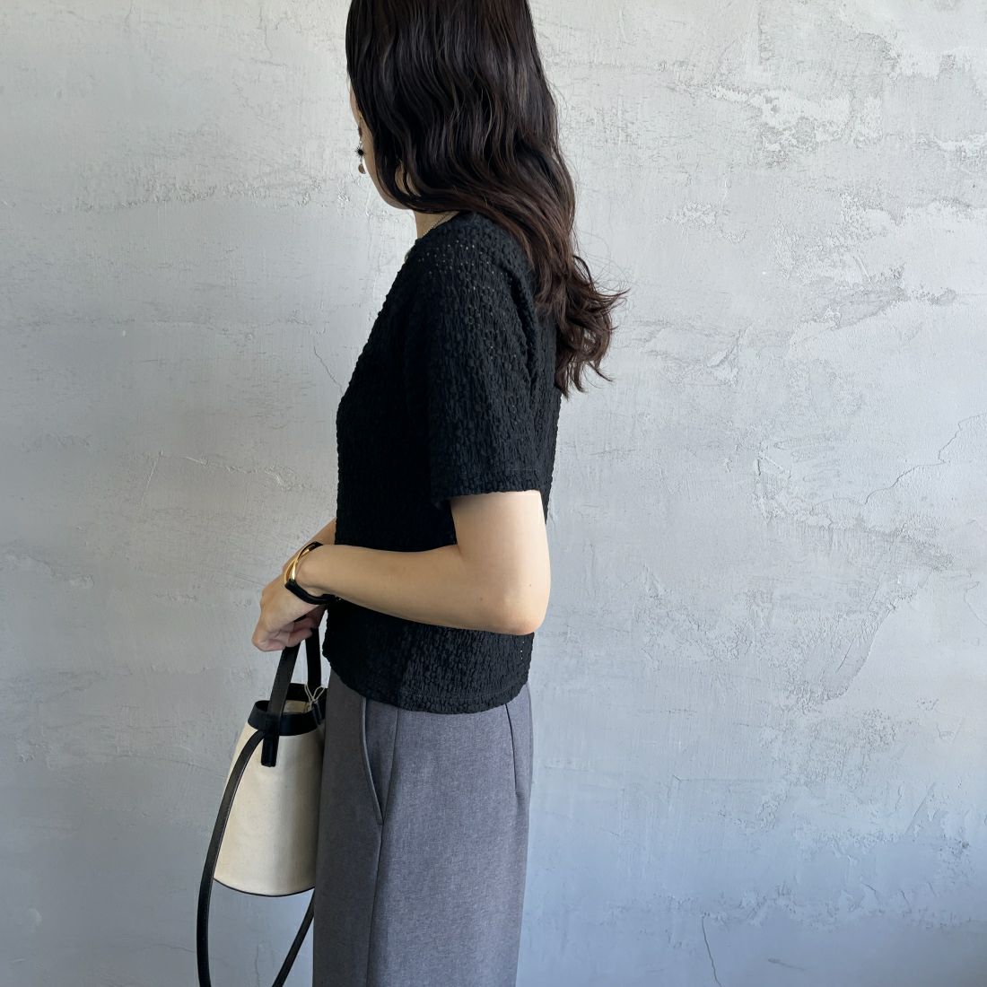By/m [バイエム] 花柄ジャガードレースカットソー [24112101] 09 BLACK &&モデル身長：160cm 着用サイズ：F&&