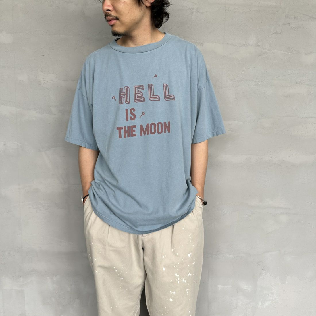 REMI RELIEF [レミレリーフ] 別注 ビッグプリントTシャツ HELL IS THEMOON [RN26349328-JF] SAX &&モデル身長：173cm 着用サイズ：M&&