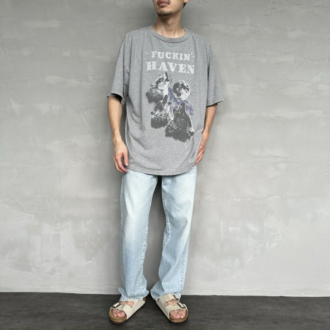 REMI RELIEF [レミレリーフ] 別注 ビッグプリントTシャツ FUCKIN HAVEN [RN26349333-JF] H.GRAY &&モデル身長：168cm 着用サイズ：M&&