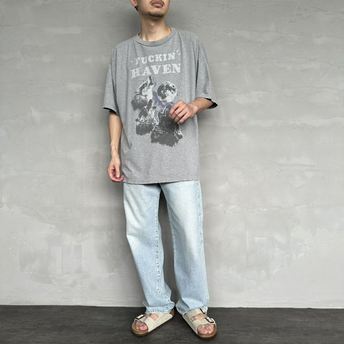 REMI RELIEF [レミレリーフ] 別注 ビッグプリントTシャツ FUCKIN HAVEN [RN26349333-JF] H.GRAY &&モデル身長：168cm 着用サイズ：M&&