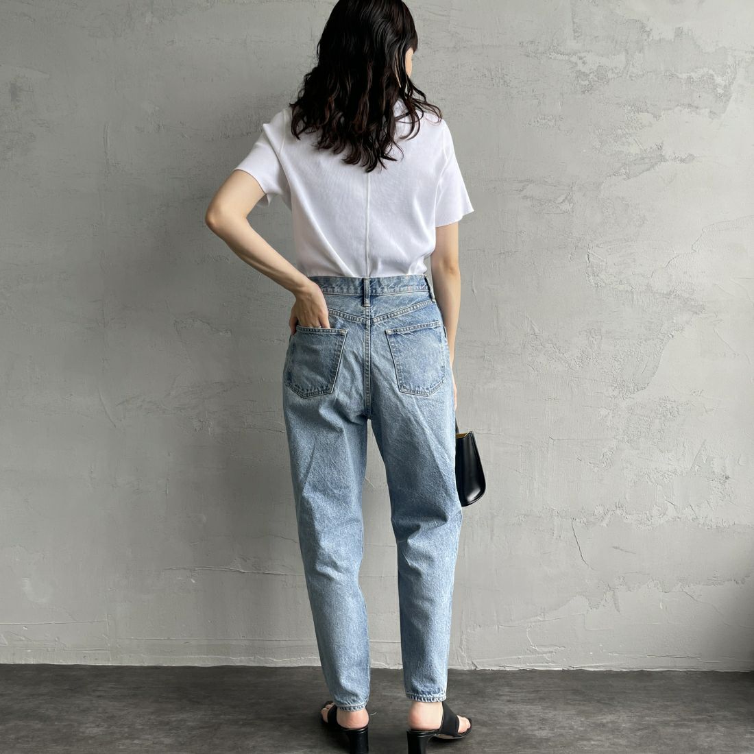 THE SHINZONE [ザ シンゾーン] コンパクトリブTシャツ [24MMSCU06] 01 WHITE &&モデル身長：160cm 着用サイズ：F0&&