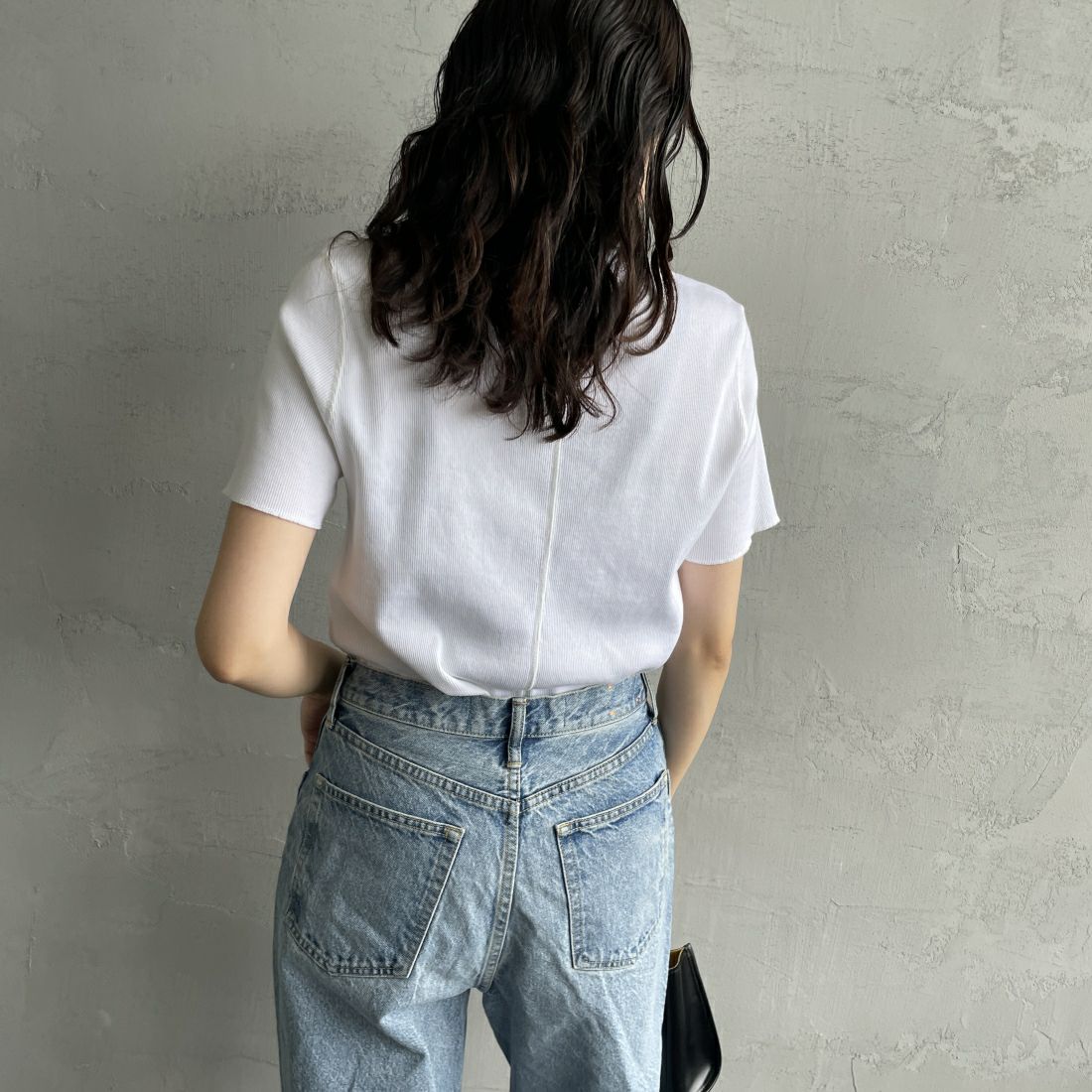 THE SHINZONE [ザ シンゾーン] コンパクトリブTシャツ [24MMSCU06] 01 WHITE &&モデル身長：160cm 着用サイズ：F0&&