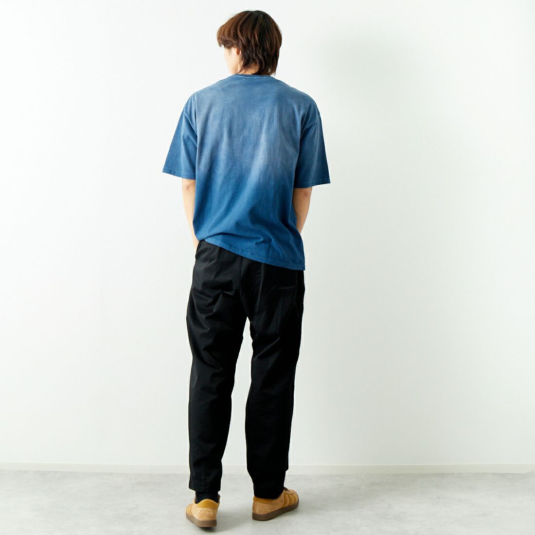 SCREEN STARS [スクリーンスターズ] 別注 サンフェードヴィンテージTシャツ [2422-420IN-JF] NAVY BULLD &&モデル身長：179cm 着用サイズ：L&&