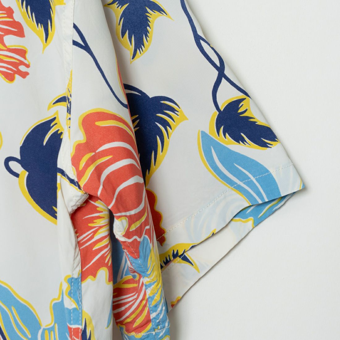 SUN SURF [サンサーフ] レーヨンハワイアンシャツ [SS39217] 105 OFF WH