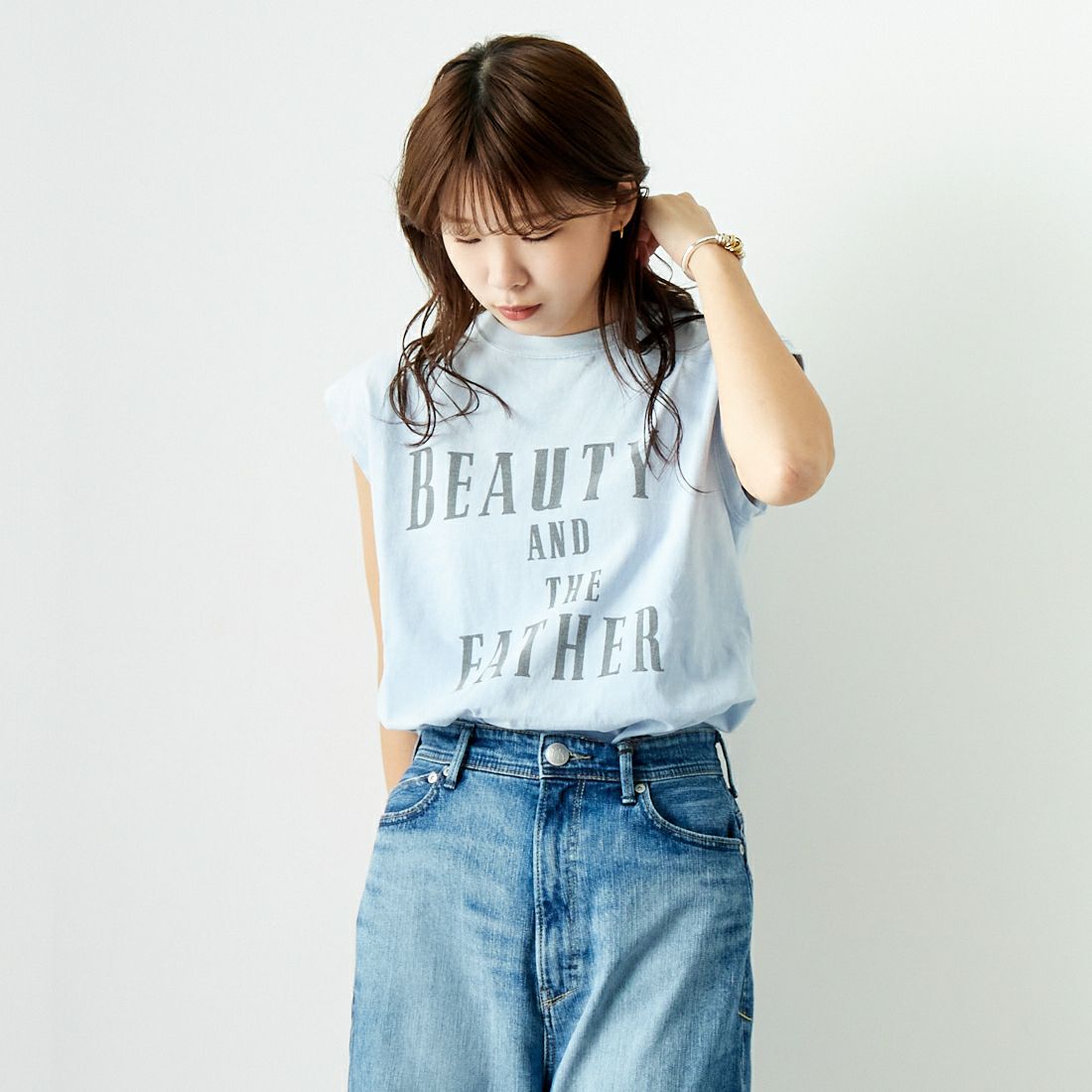REMI RELIEF [レミレリーフ] NEW加工丸胴天竺ノースリーブTシャツ [RN26349101] SAX &&モデル身長：167cm 着用サイズ：S&&