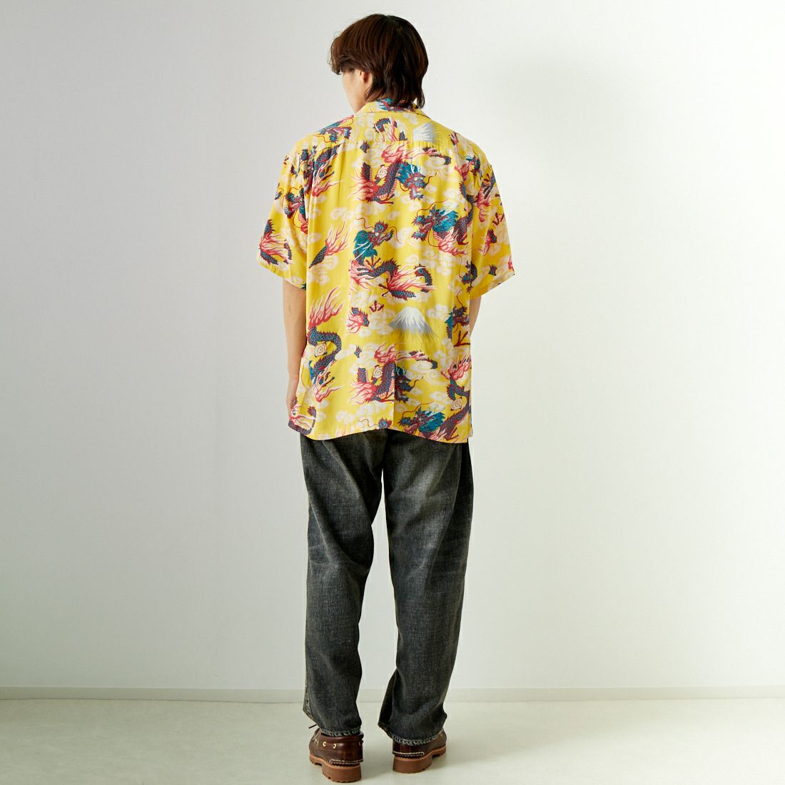 SUN SURF [サンサーフ] レーヨンハワイアンシャツ [SS39227] 155 YELLOW &&モデル身長：179cm 着用サイズ：XL&&
