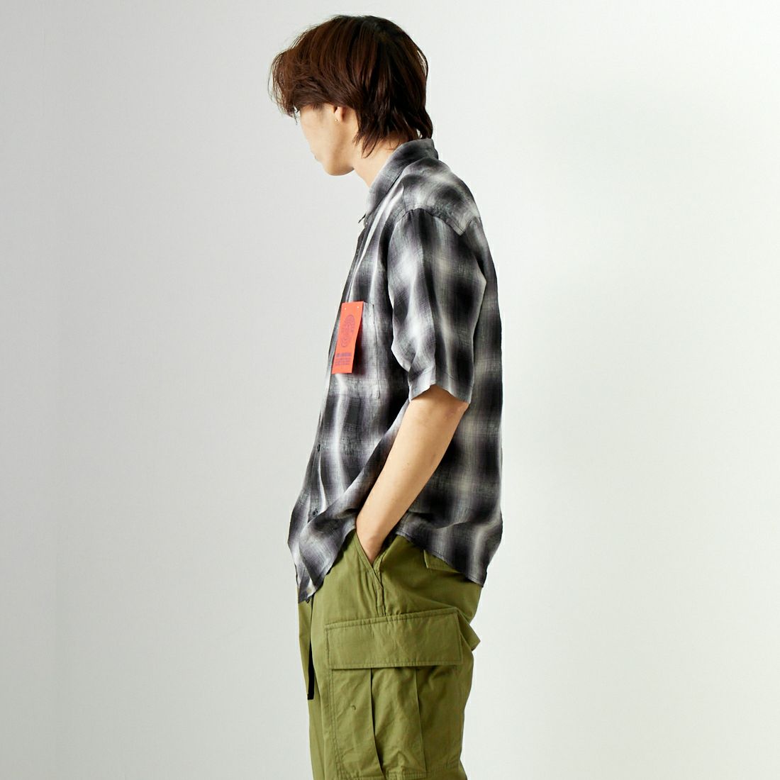 Jeans Factory Clothes [ジーンズファクトリークローズ] フレンチリネンワイドレギュラーカラーシャツ [BFP611] 830 BLK CH &&モデル身長：179cm 着用サイズ：M&&