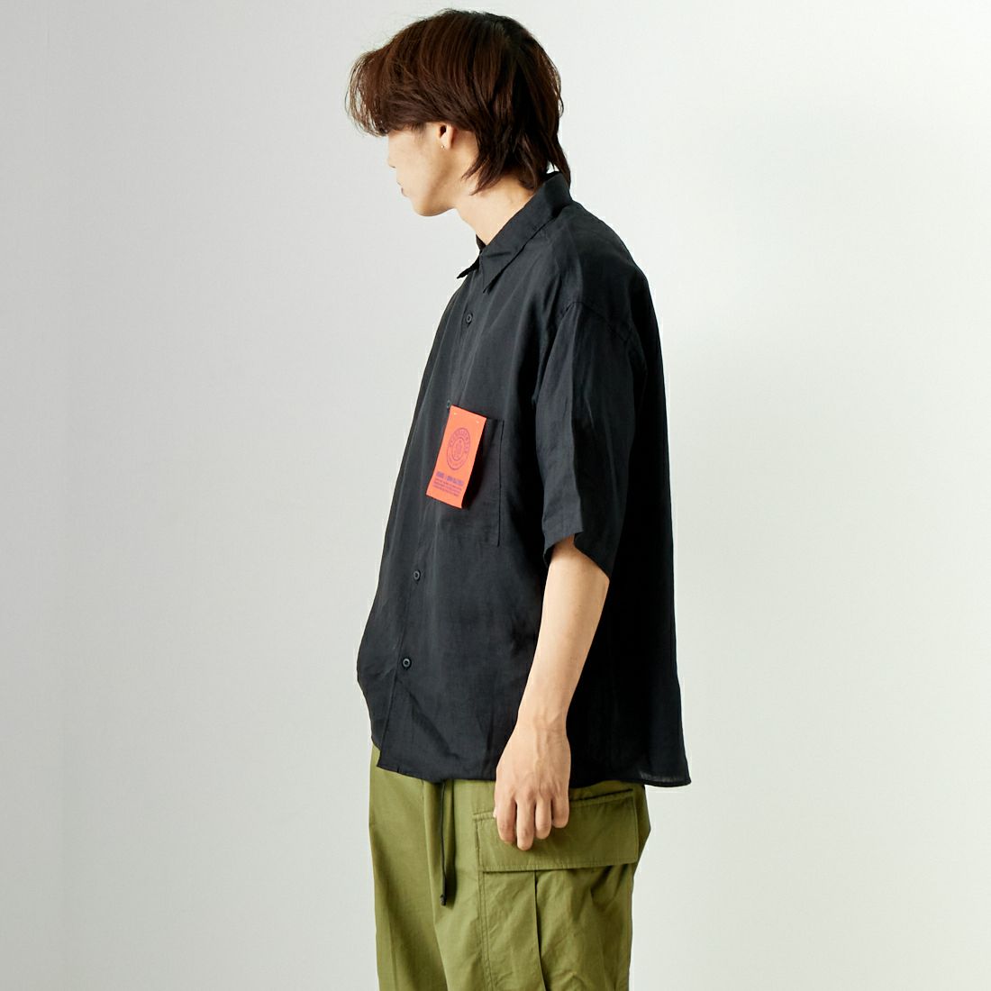 Jeans Factory Clothes [ジーンズファクトリークローズ] フレンチリネンワイドレギュラーカラーシャツ [BFP611] 840 BLACK &&モデル身長：179cm 着用サイズ：L&&