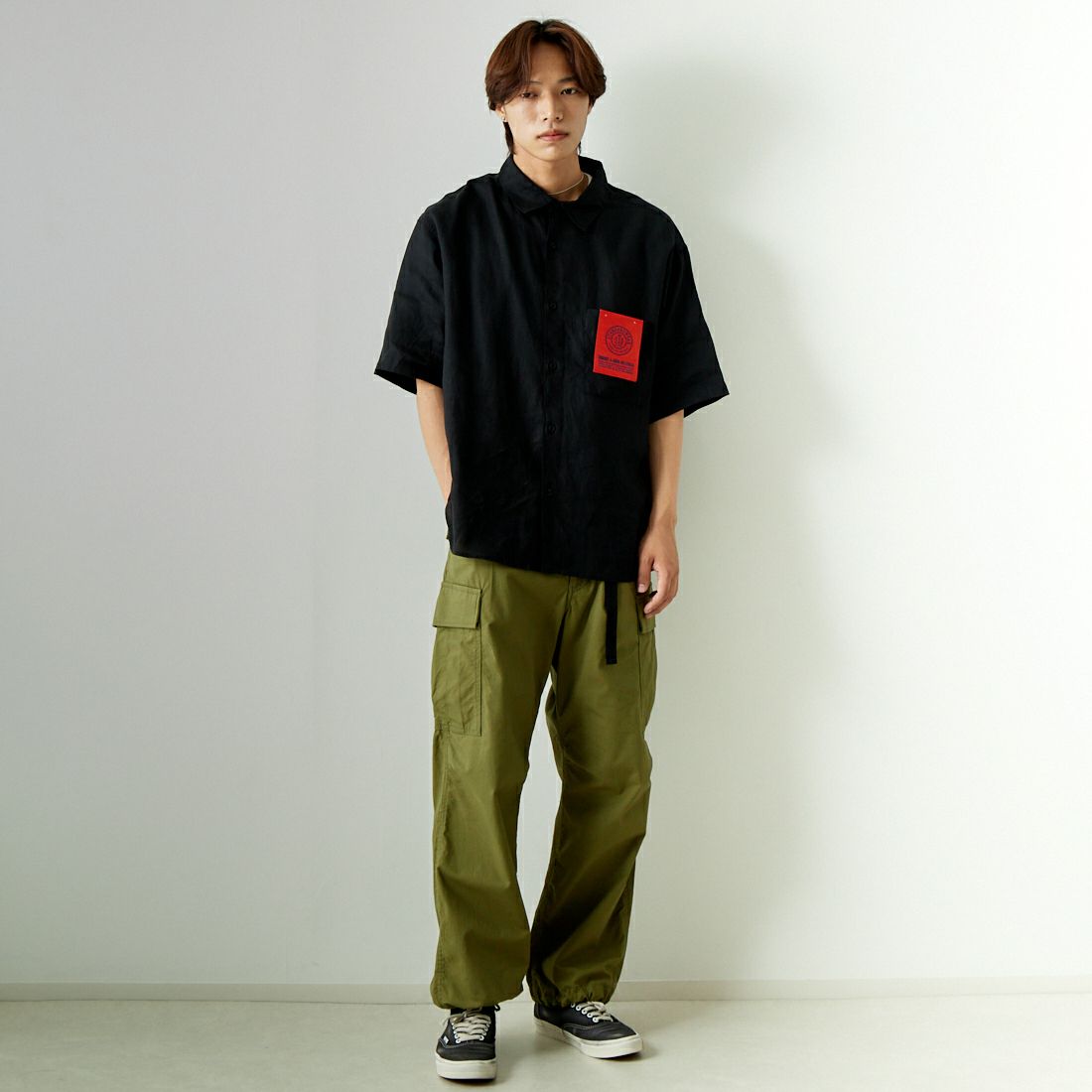 Jeans Factory Clothes [ジーンズファクトリークローズ] フレンチリネンワイドレギュラーカラーシャツ [BFP611] 840 BLACK &&モデル身長：179cm 着用サイズ：L&&