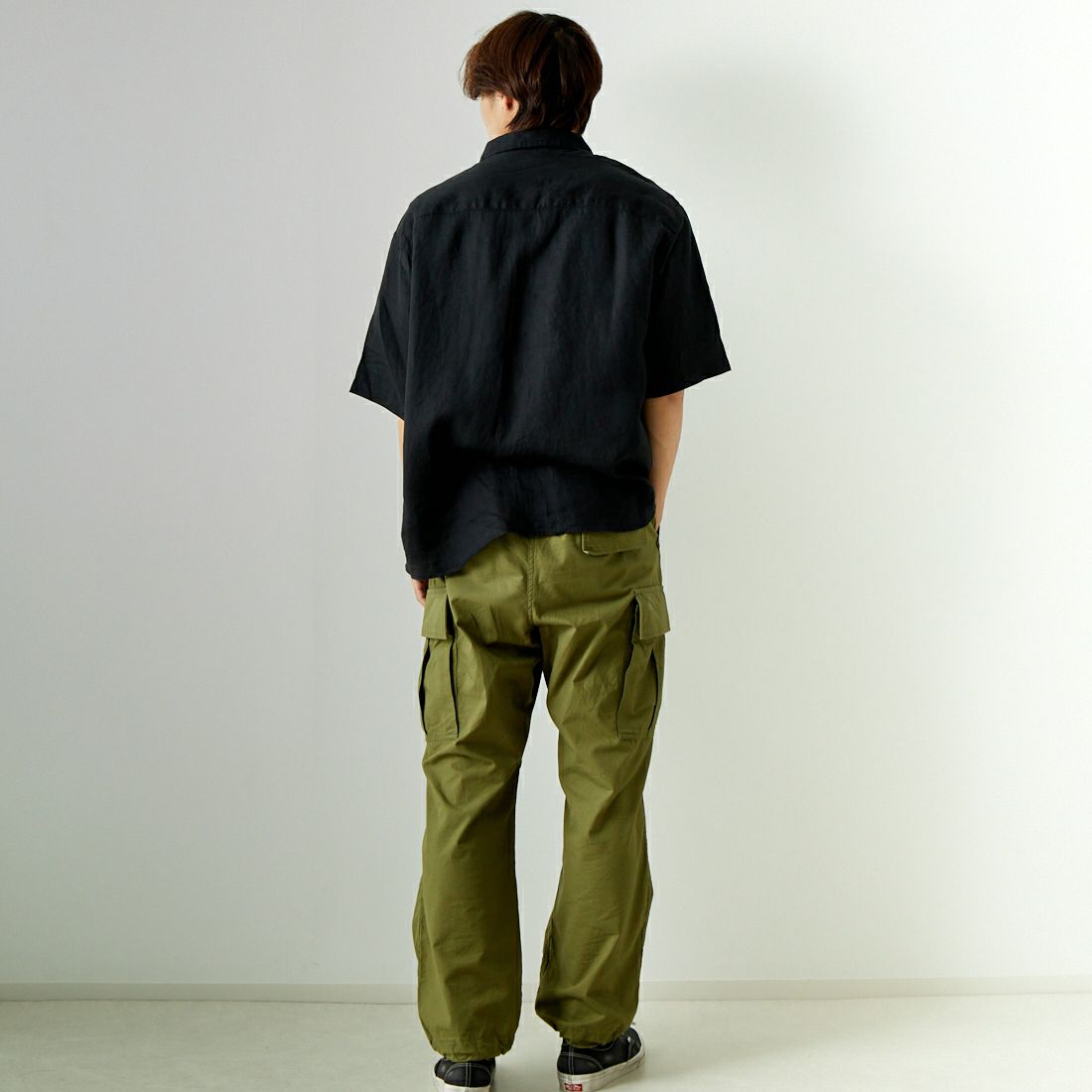 Jeans Factory Clothes [ジーンズファクトリークローズ] フレンチリネンワイドレギュラーカラーシャツ [BFP611] 840 BLACK &&モデル身長：179cm 着用サイズ：L&&