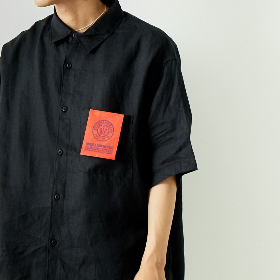 Jeans Factory Clothes [ジーンズファクトリークローズ] フレンチリネンワイドレギュラーカラーシャツ [BFP611] 840 BLACK &&モデル身長：179cm 着用サイズ：L&&